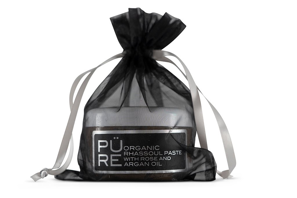 Professional cosmetic product photo editing services designed for skincare and beauty brands. We deliver clean, vibrant, and high-contrast edits with perfect color accuracy, dust removal, reflection control, and shadow creation to make your cosmetics look flawless and premium online.