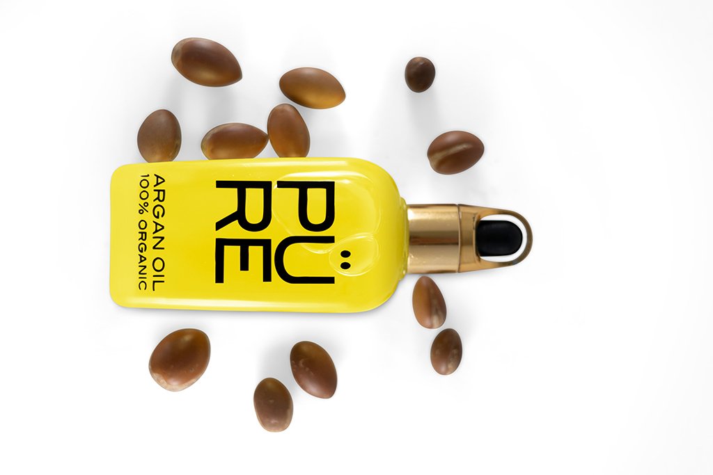 Professional cosmetic product photo editing services designed for skincare and beauty brands. We deliver clean, vibrant, and high-contrast edits with perfect color accuracy, dust removal, reflection control, and shadow creation to make your cosmetics look flawless and premium online.