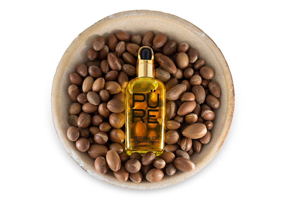 Professional cosmetic product photo editing services designed for skincare and beauty brands. We deliver clean, vibrant, and high-contrast edits with perfect color accuracy, dust removal, reflection control, and shadow creation to make your cosmetics look flawless and premium online.