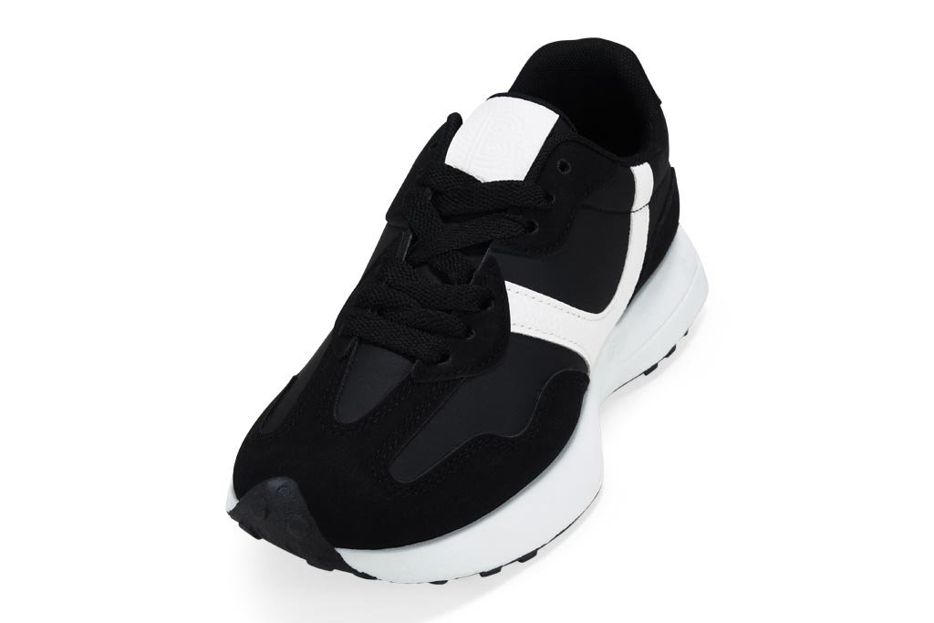 Footwear-Photo-Editing-Services-–-Product-Photo-Solution-(12)